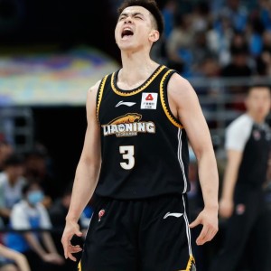 开云体育-赵继伟33+8+9闪耀五棵松，篮板和三分助辽宁晋级